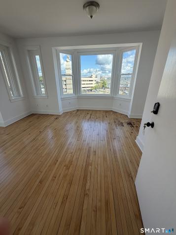 2 Bank Street New London CT 06320