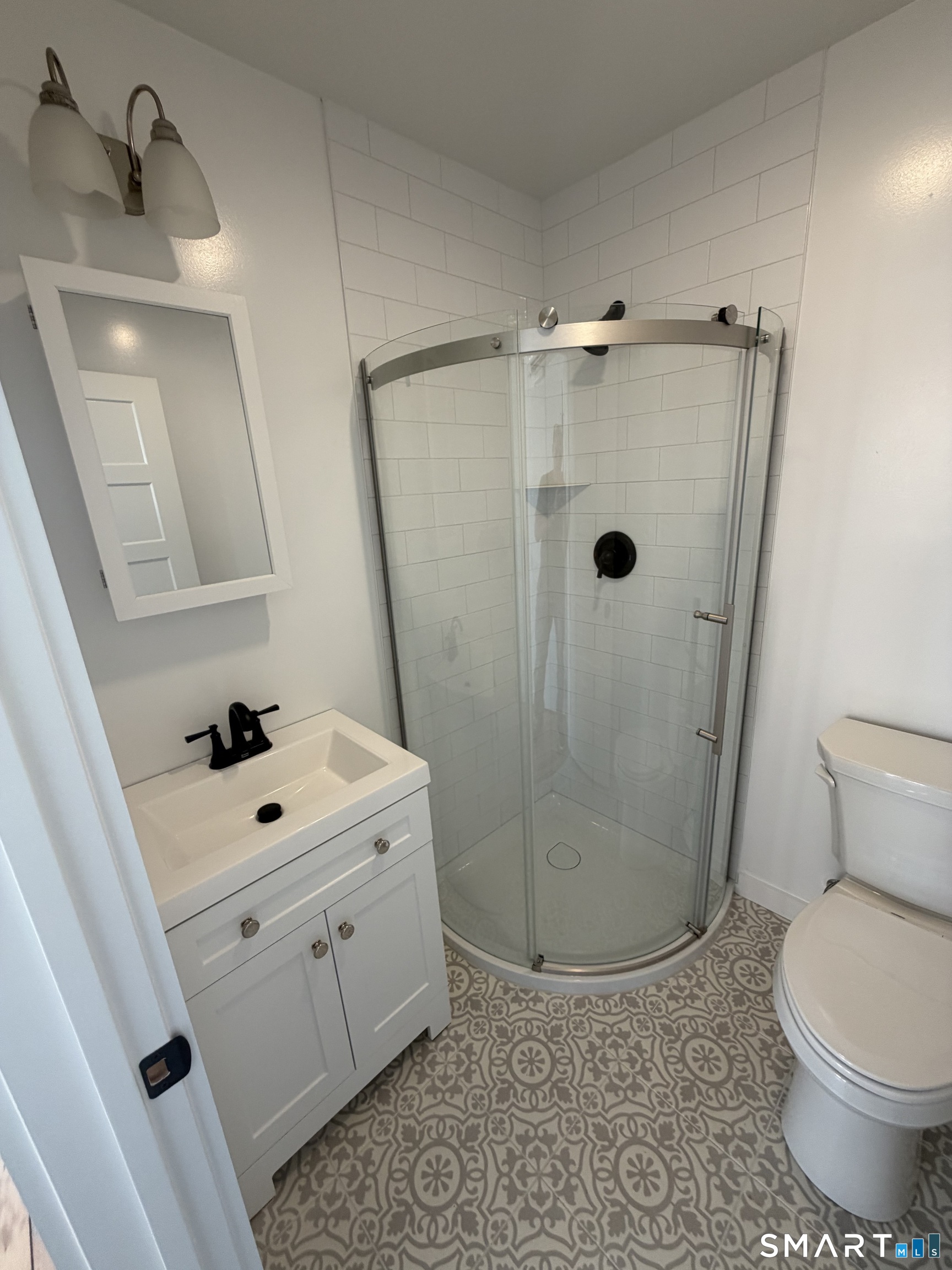2 Bank Street New London CT 06320