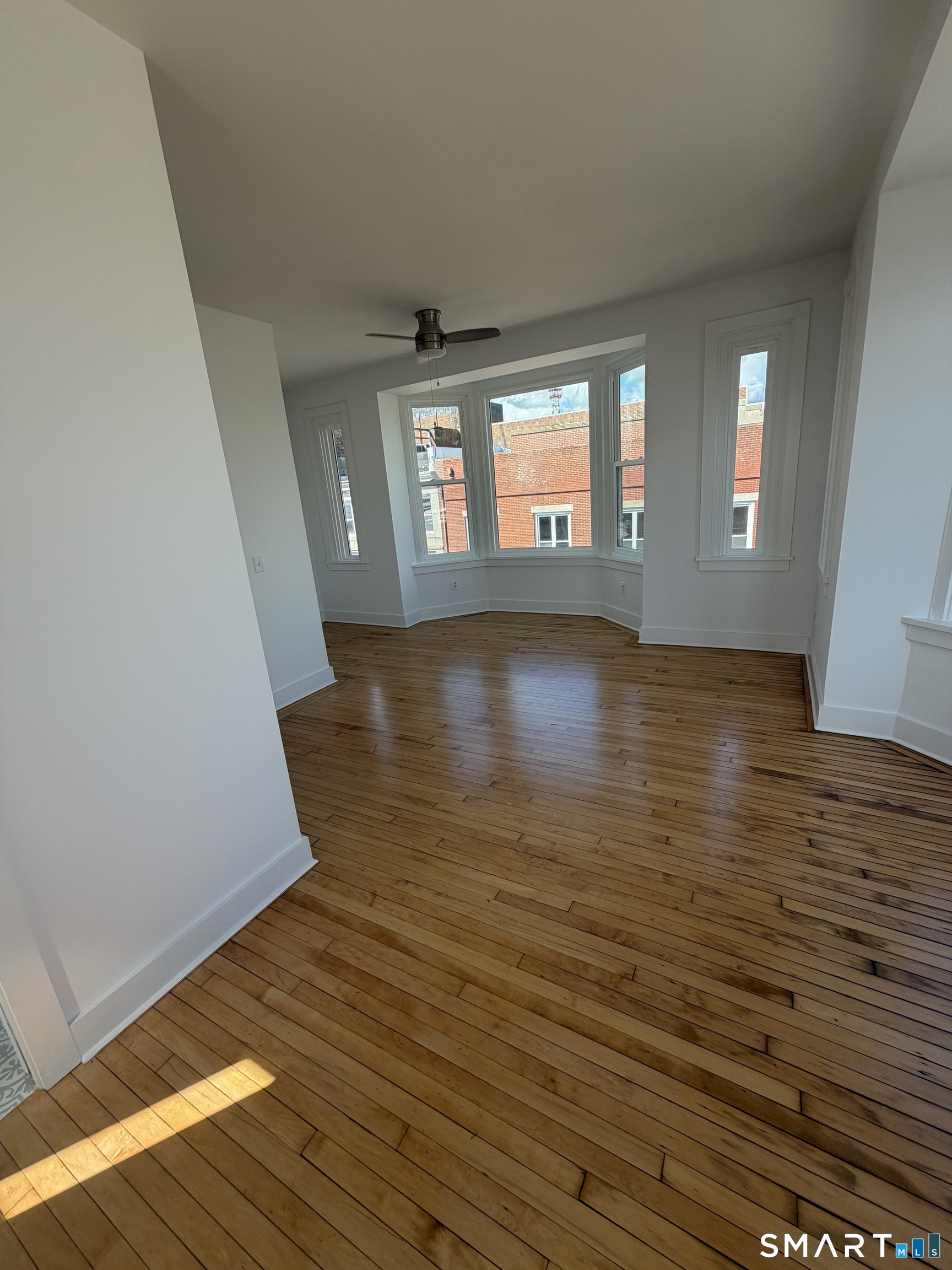 2 Bank Street New London CT 06320