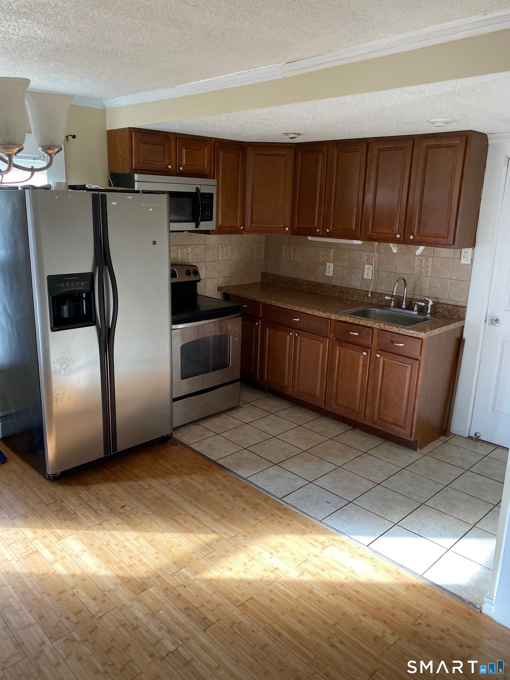 39 Holmes Avenue New Britain CT 06053