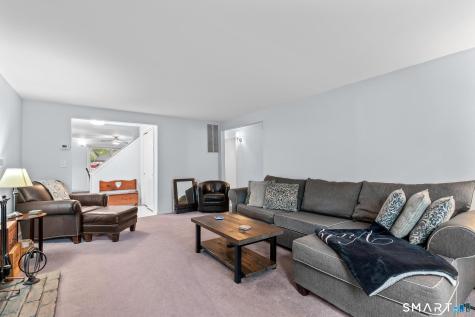 7 Pond Circle Avon CT 06001