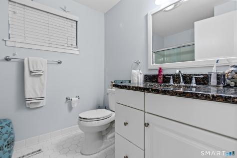 7 Pond Circle Avon CT 06001