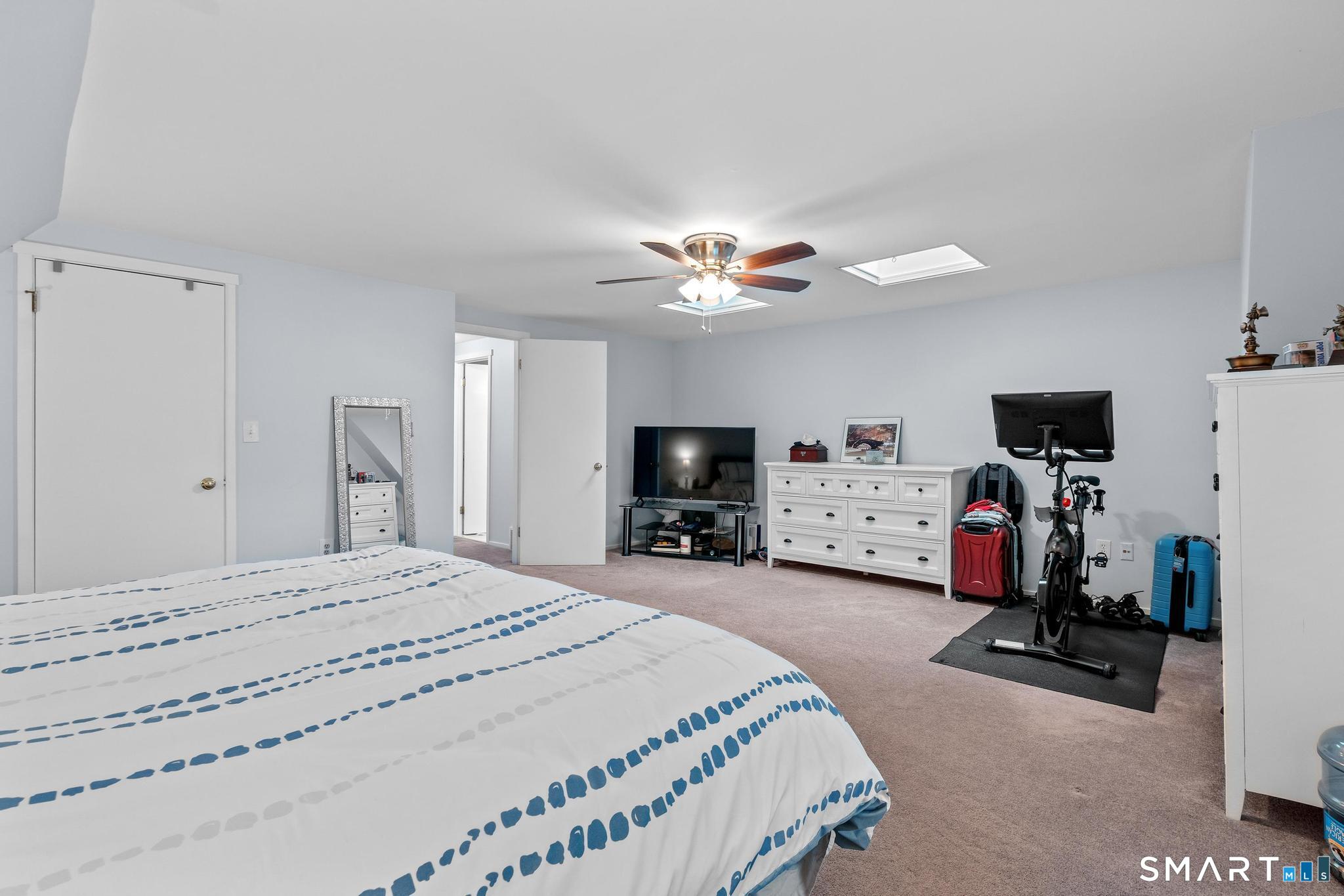 7 Pond Circle Avon CT 06001