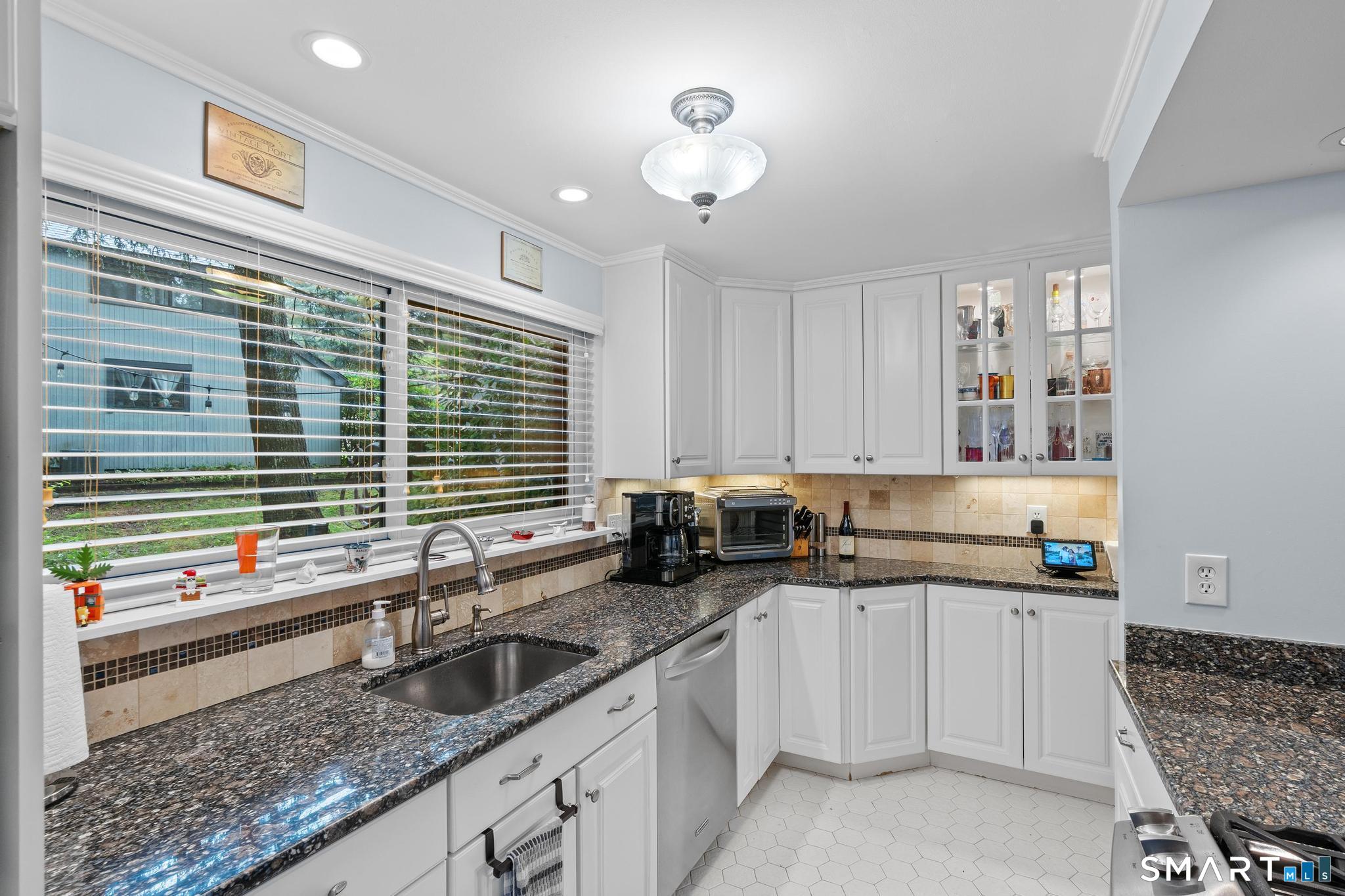 7 Pond Circle Avon CT 06001
