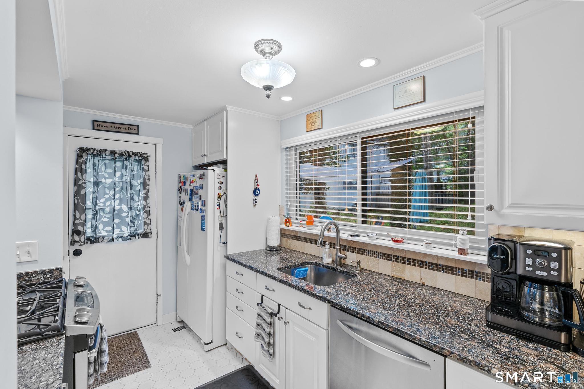 7 Pond Circle Avon CT 06001