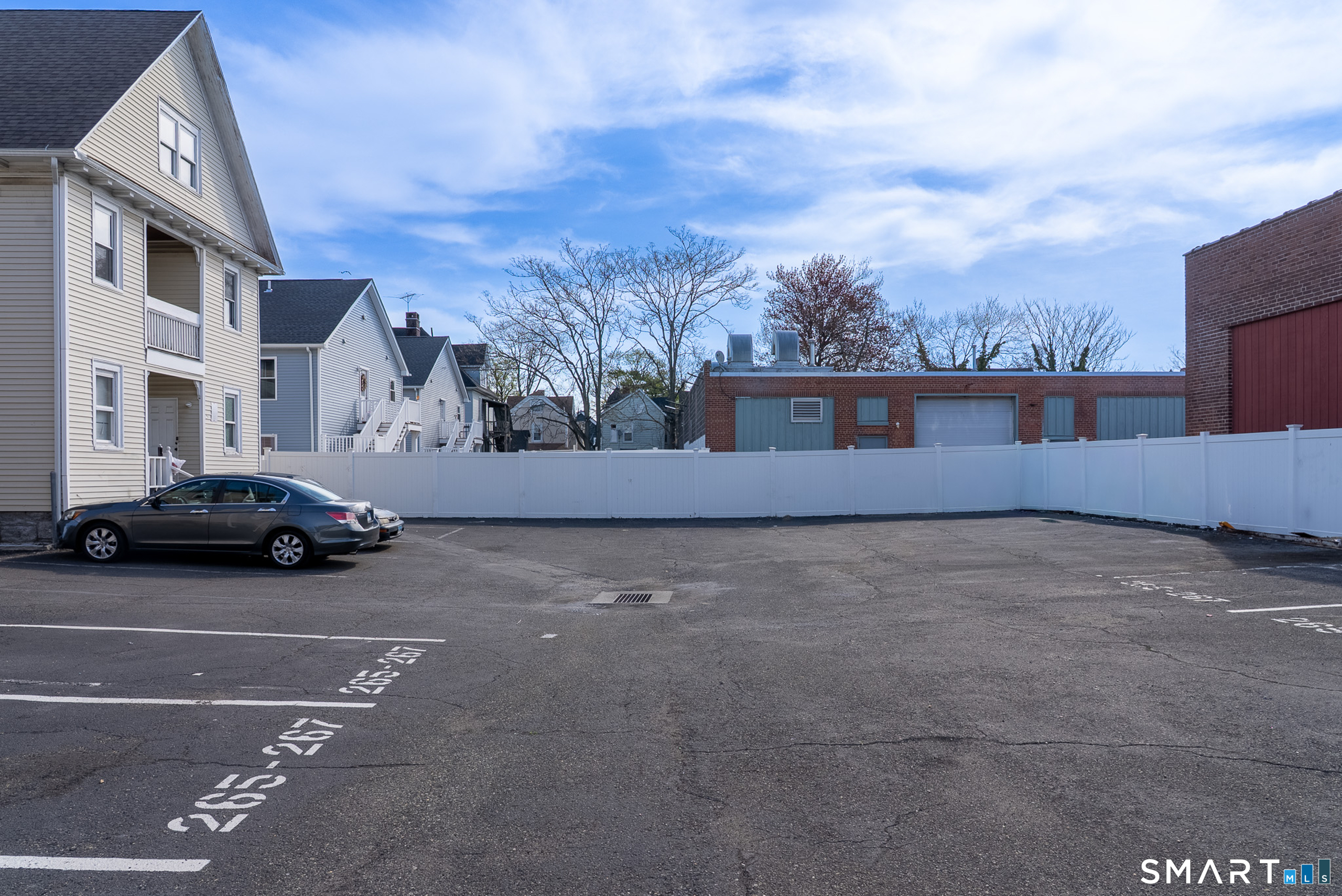 259 Laurel Avenue Bridgeport CT 06605