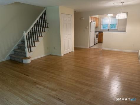 453 Robin Court Cheshire CT 06410