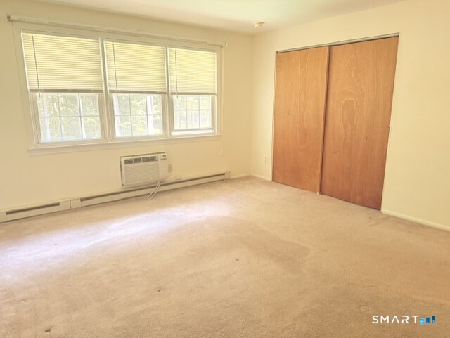 453 Robin Court Cheshire CT 06410