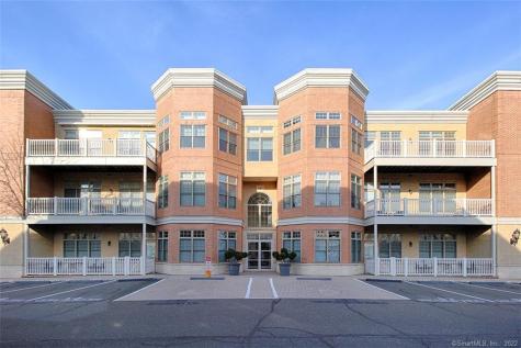75 Stone Ridge Way Fairfield CT 06824