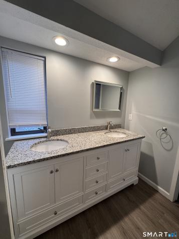 41 Crocus Lane Avon CT 06001