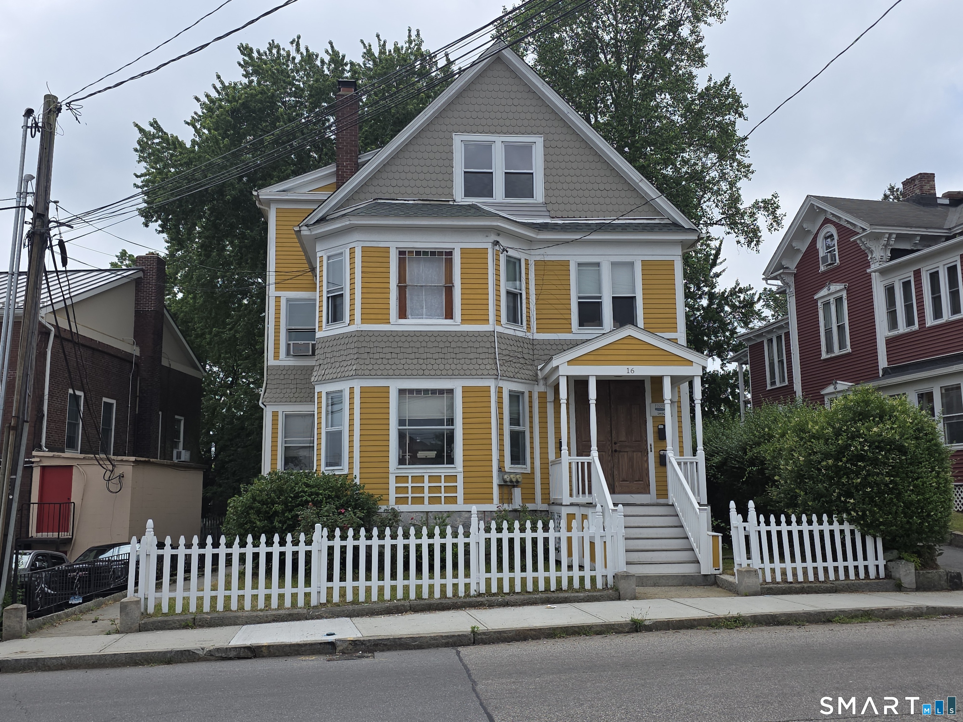 16 Tilley Street New London CT 06320