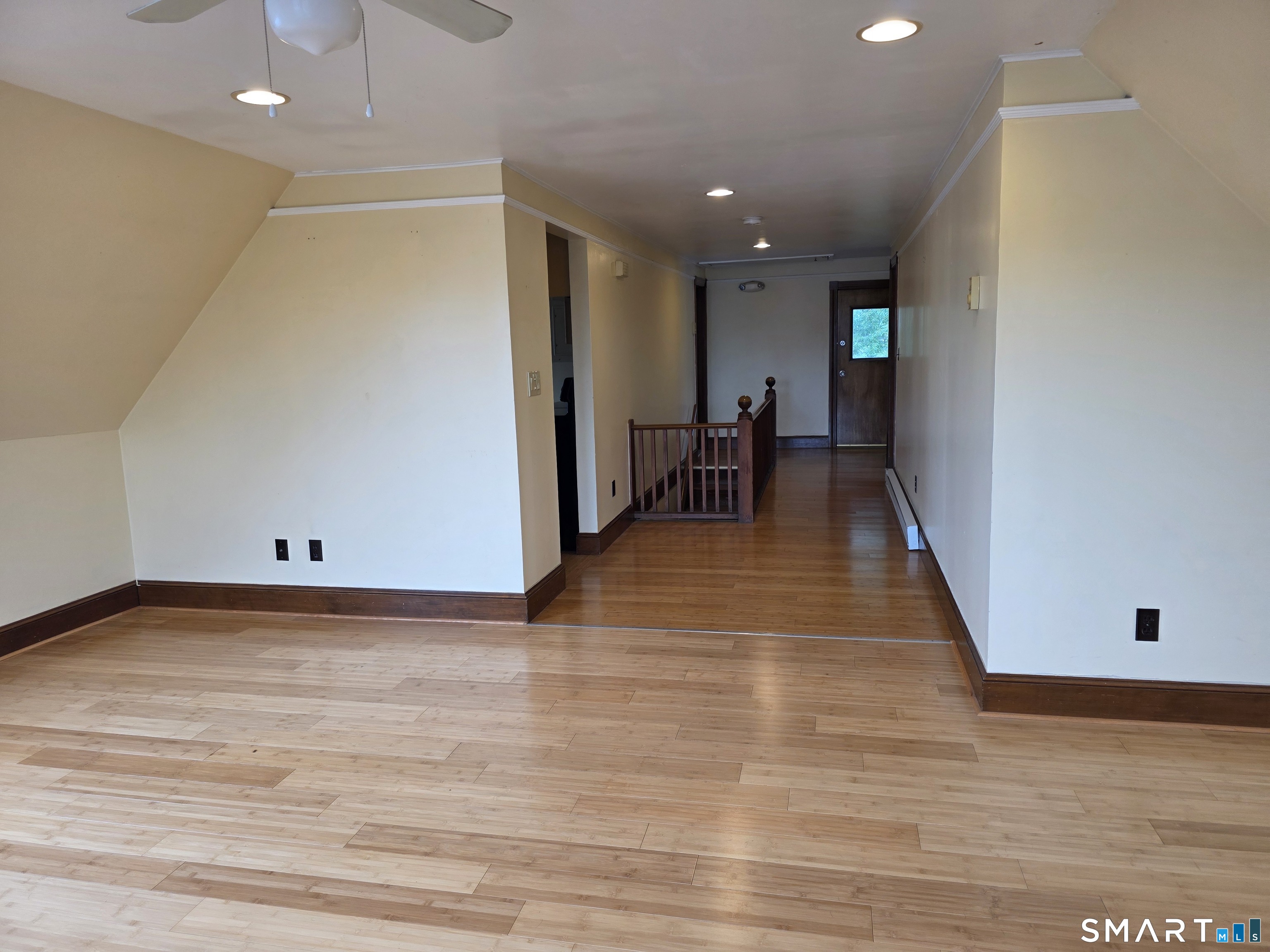 16 Tilley Street New London CT 06320