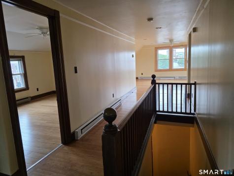 16 Tilley Street New London CT 06320