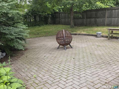 16 Tilley Street New London CT 06320