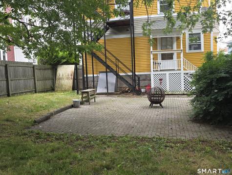 16 Tilley Street New London CT 06320