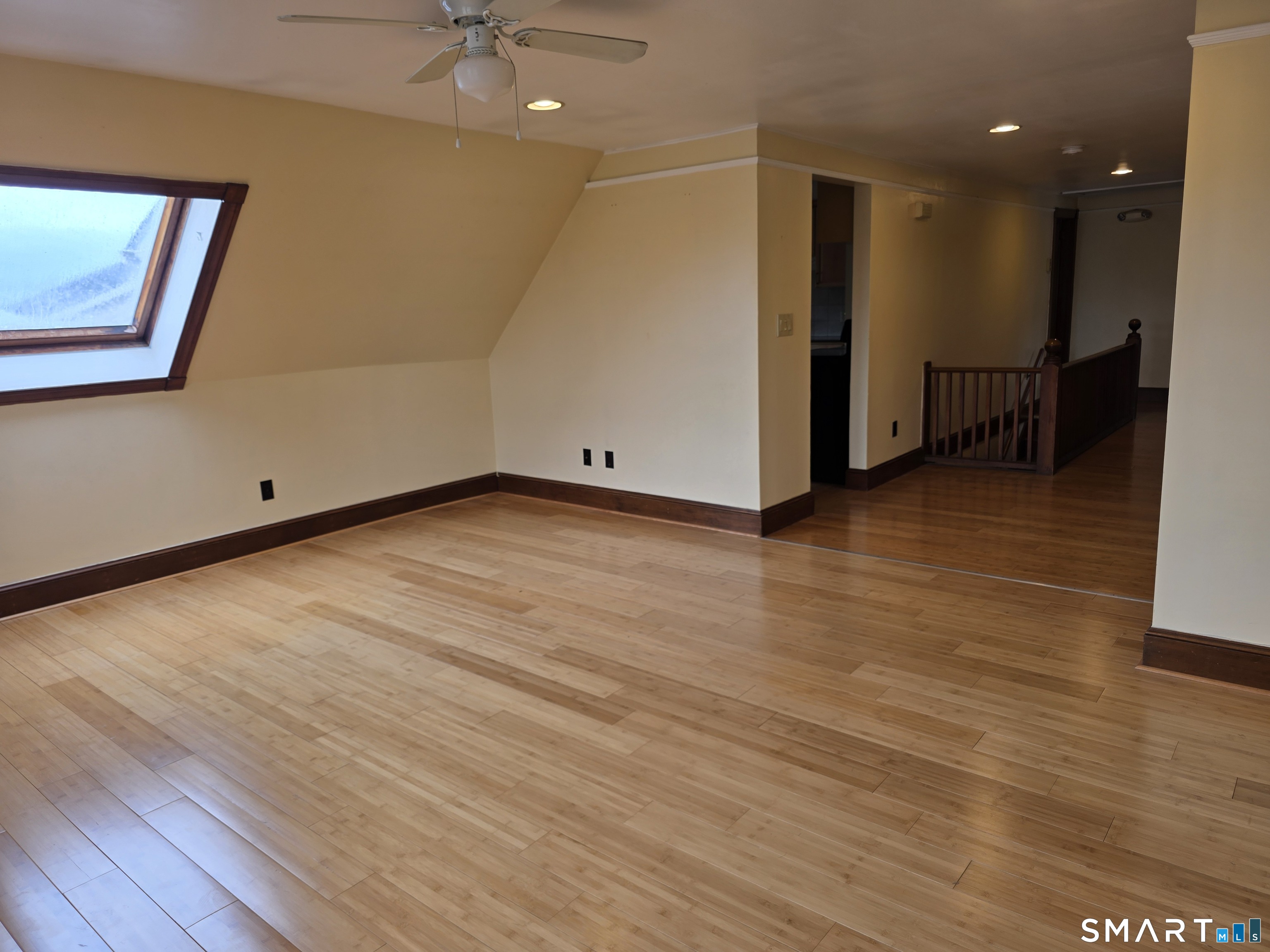 16 Tilley Street New London CT 06320