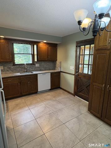 40 Wooding Street Bristol CT 06010