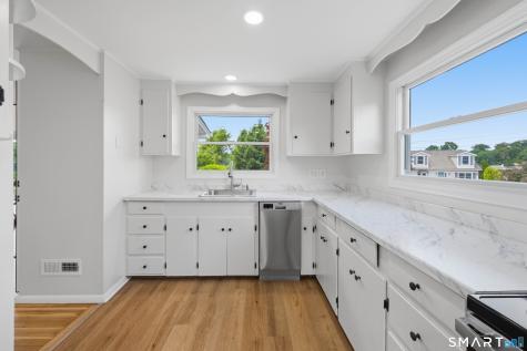 5 Lilac Lane Brookfield CT 06804