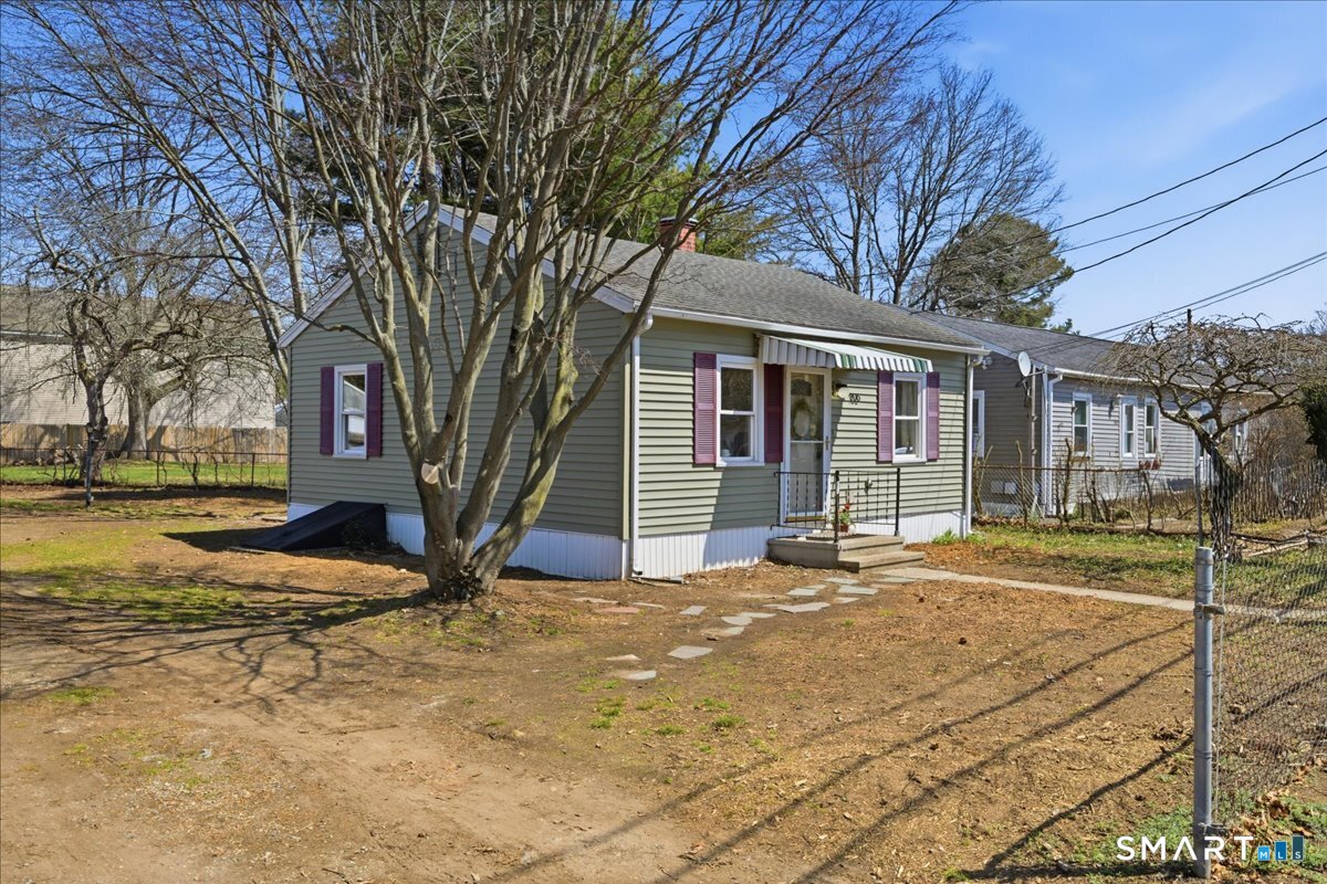 106 Midway Oval Groton CT 06340