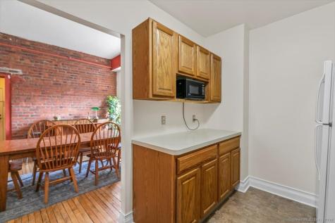 196 Crown Street New Haven CT 06511