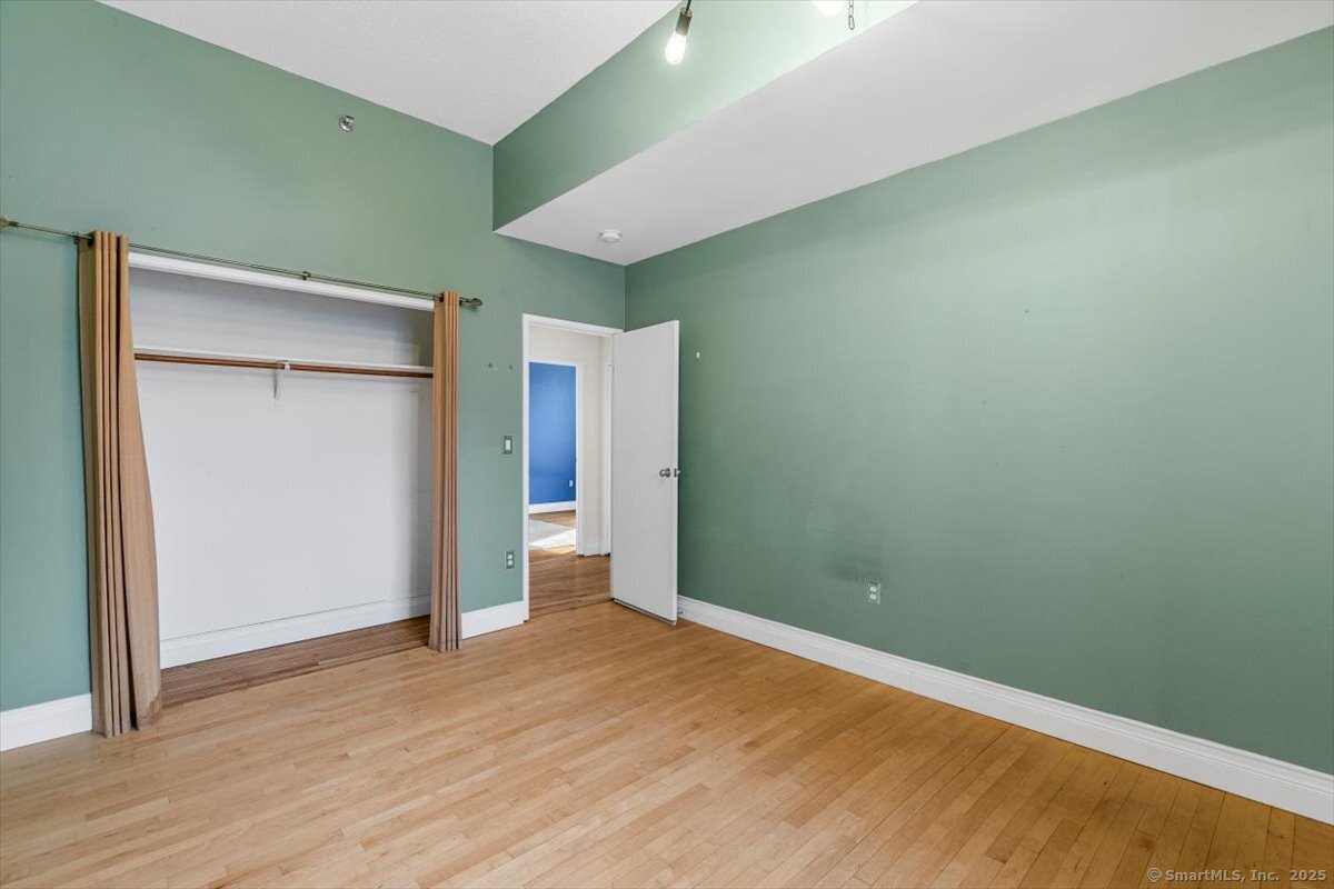196 Crown Street New Haven CT 06511