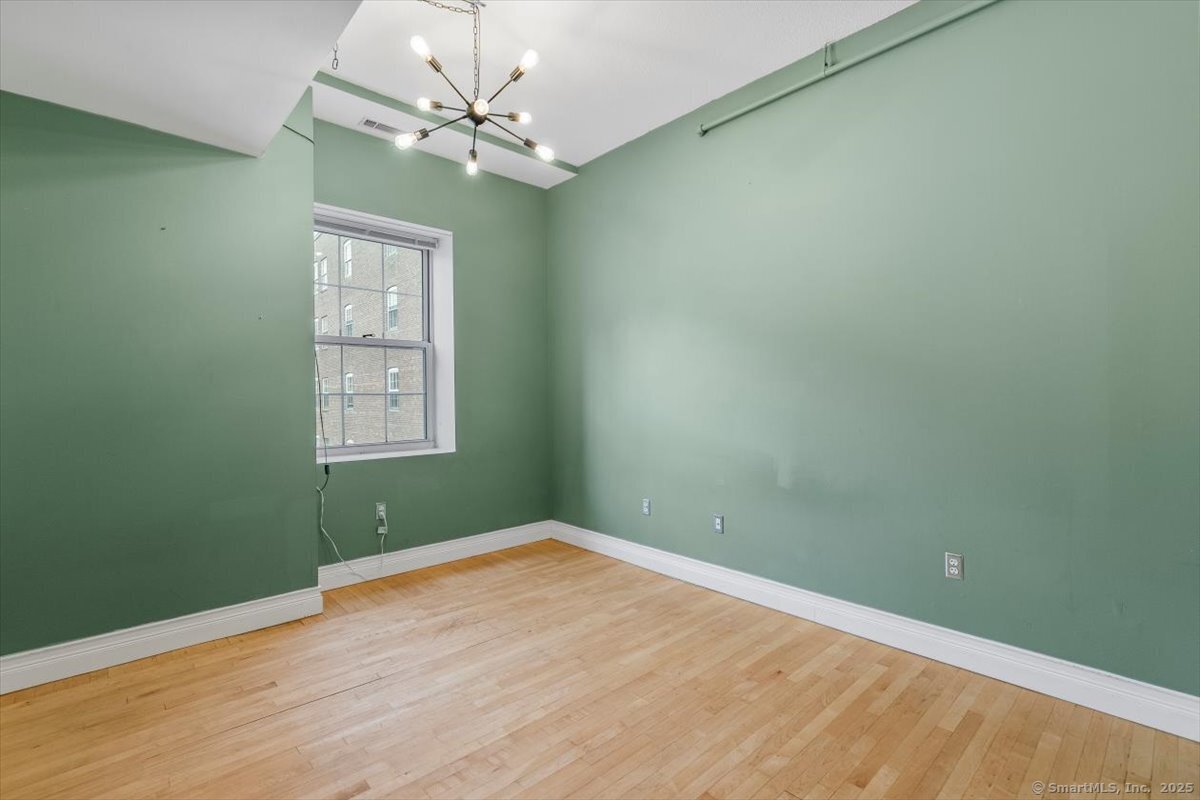 196 Crown Street New Haven CT 06511