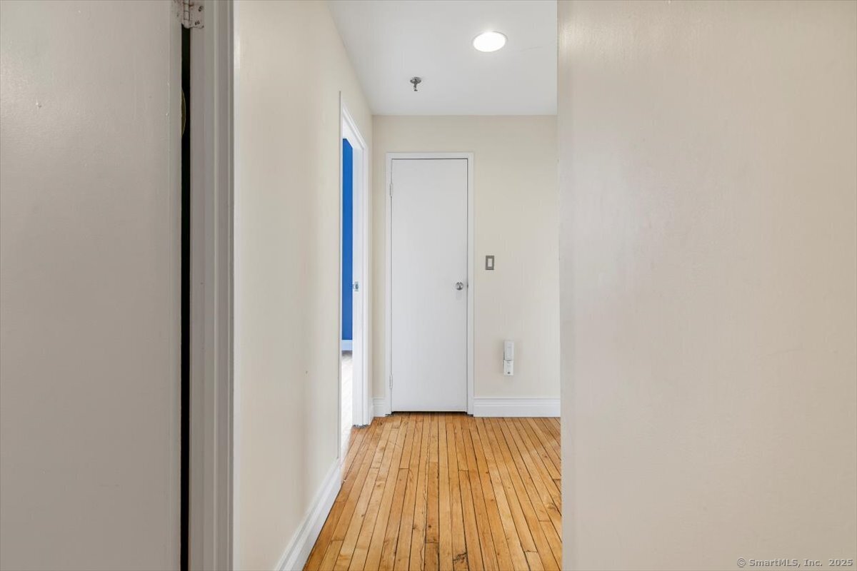 196 Crown Street New Haven CT 06511