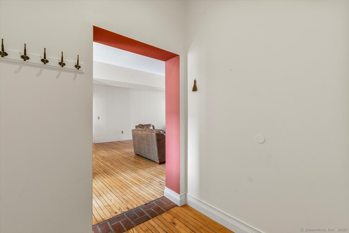 196 Crown Street New Haven CT 06511