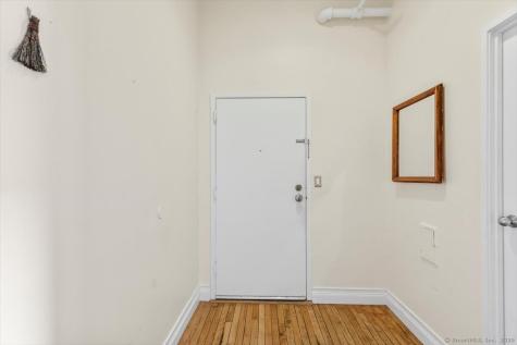 196 Crown Street New Haven CT 06511