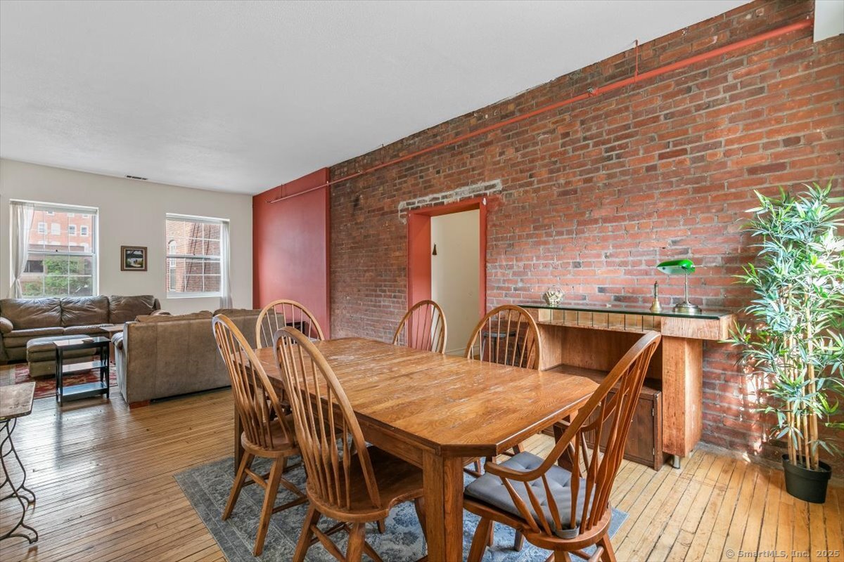 196 Crown Street New Haven CT 06511
