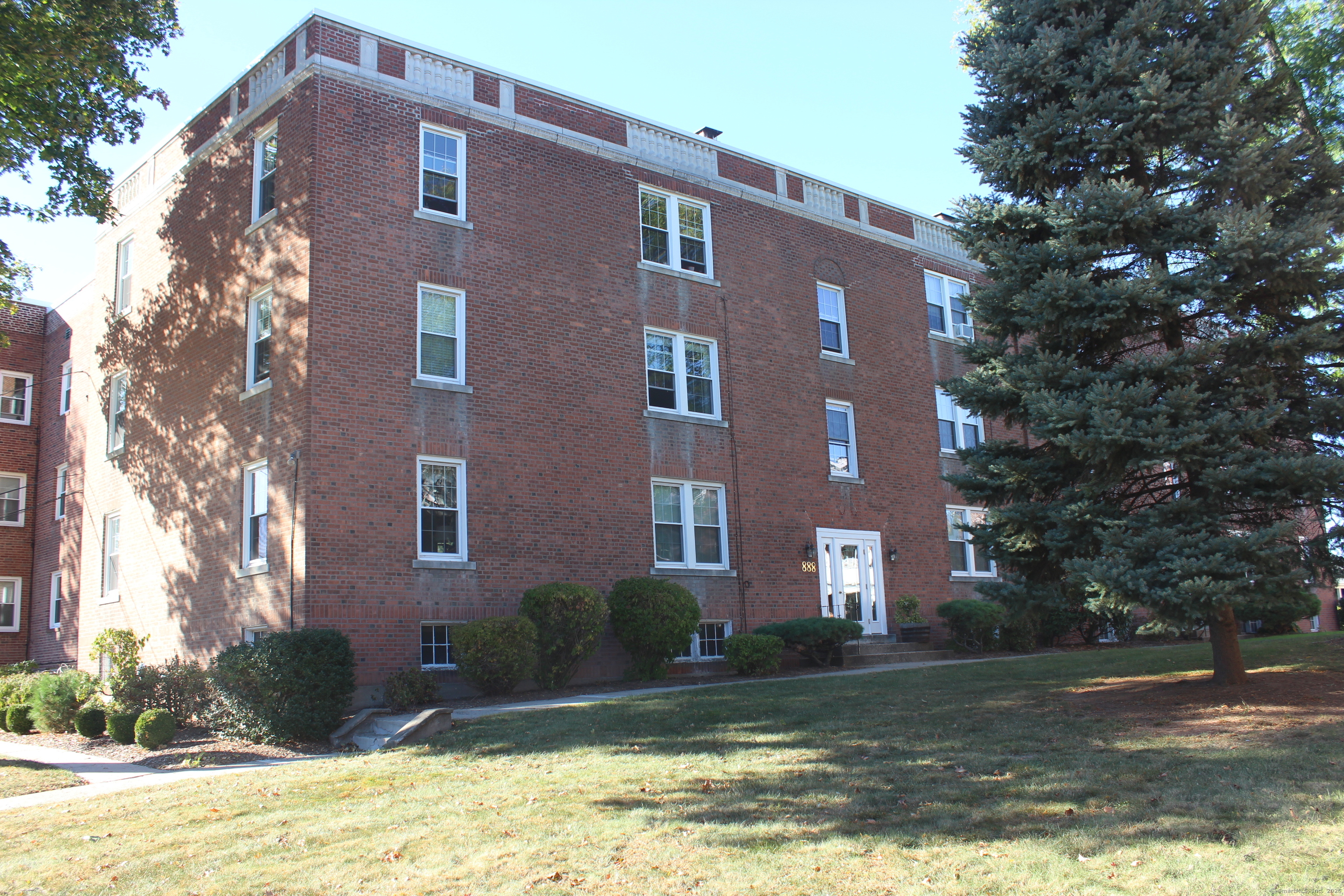 888 Farmington Avenue West Hartford CT 06119