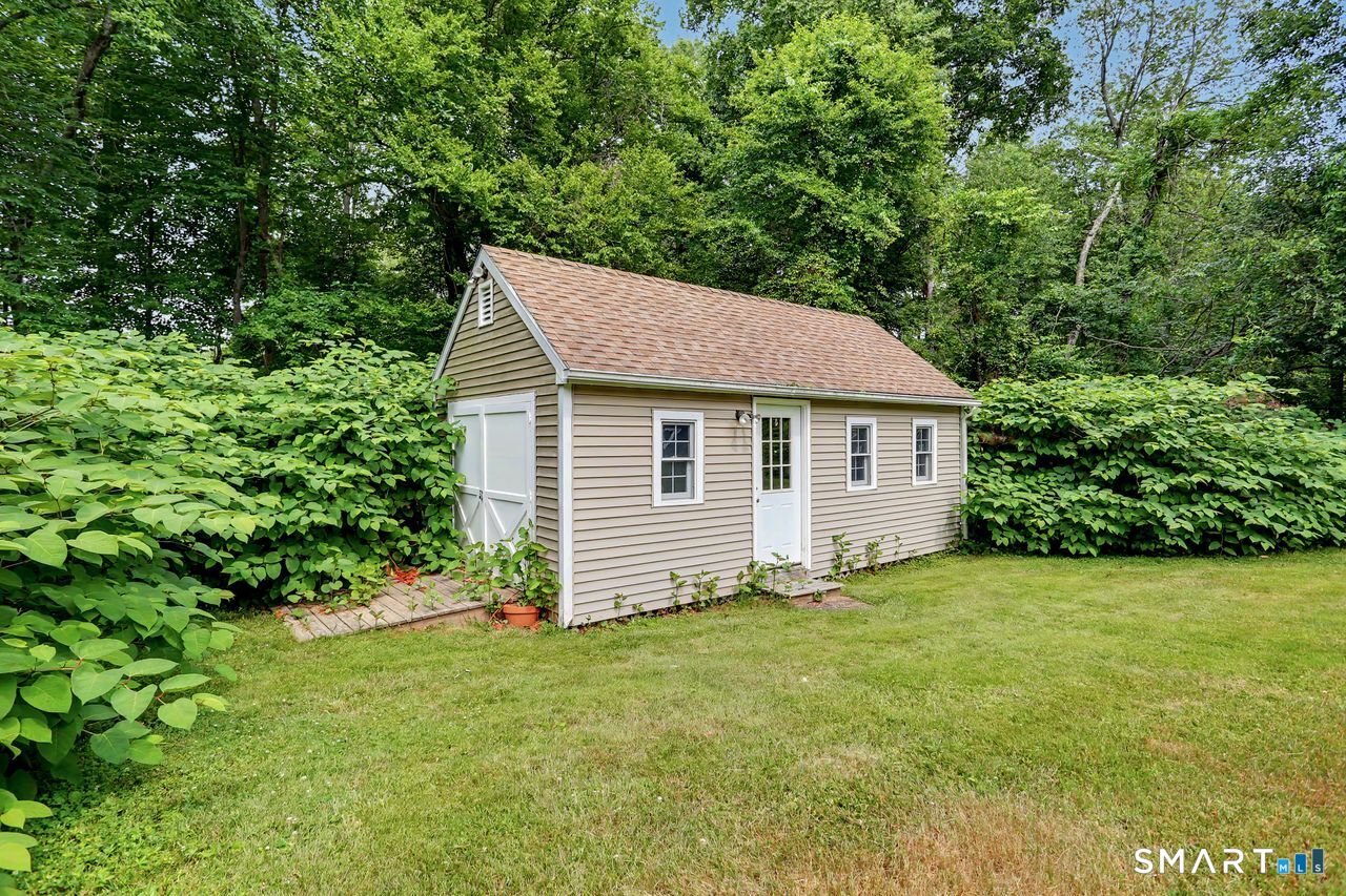 65 Gate Ridge Road Easton CT 06612