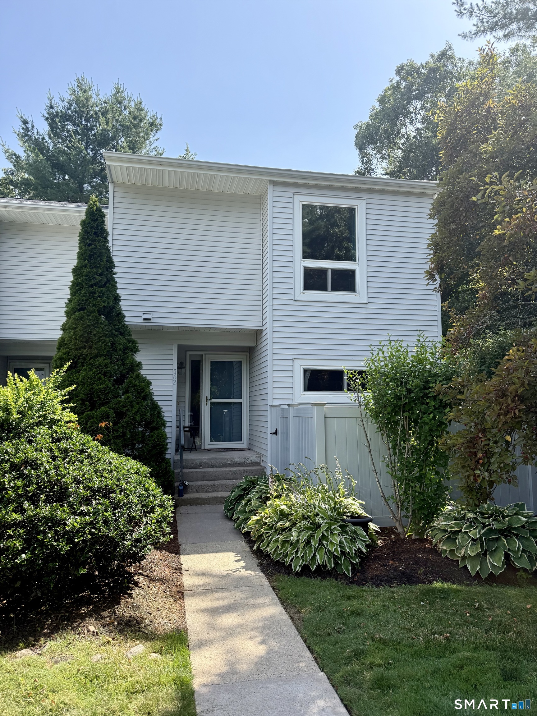 562 Oak Avenue Cheshire CT 06410