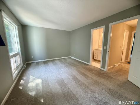 562 Oak Avenue Cheshire CT 06410