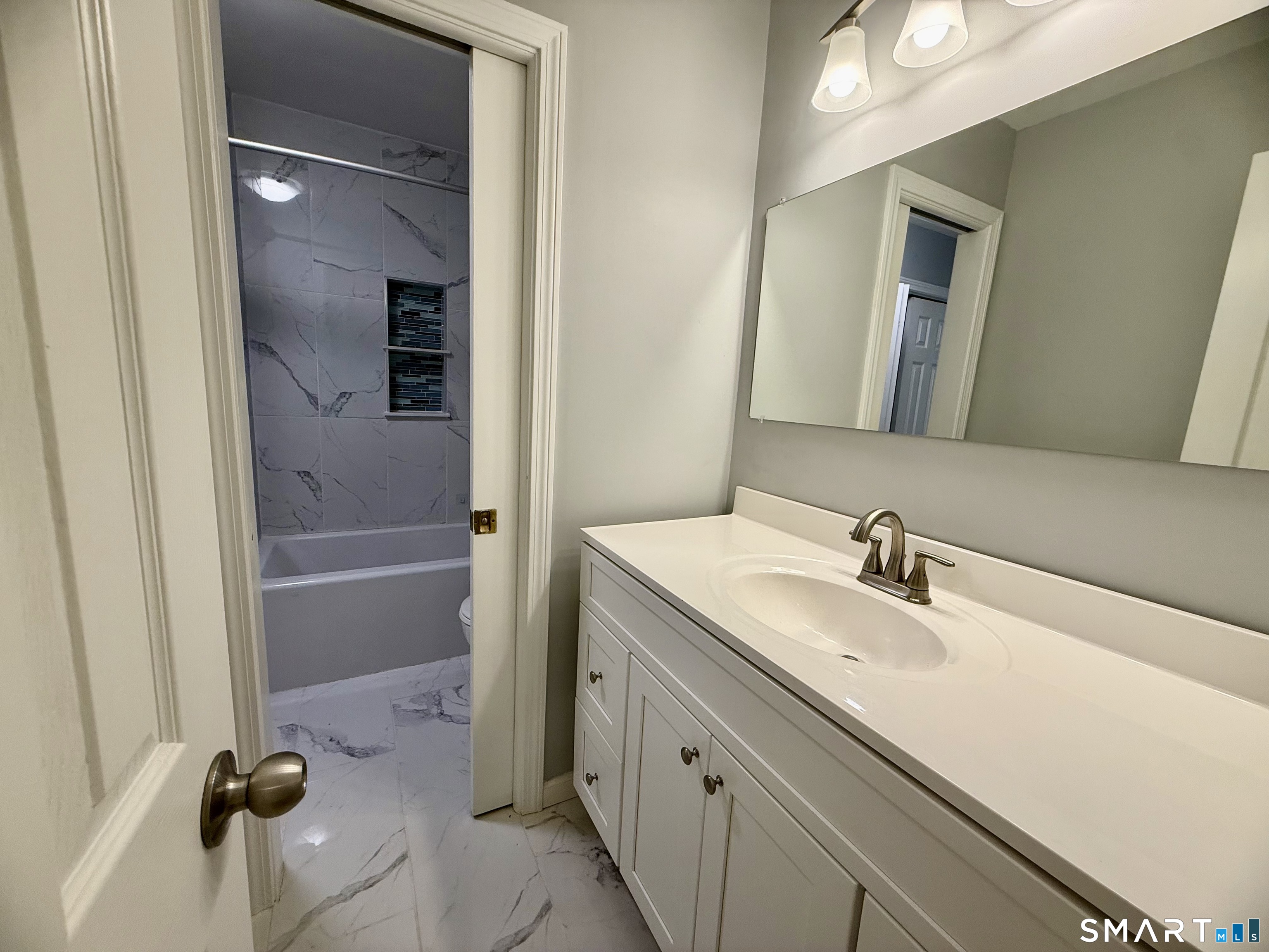 562 Oak Avenue Cheshire CT 06410