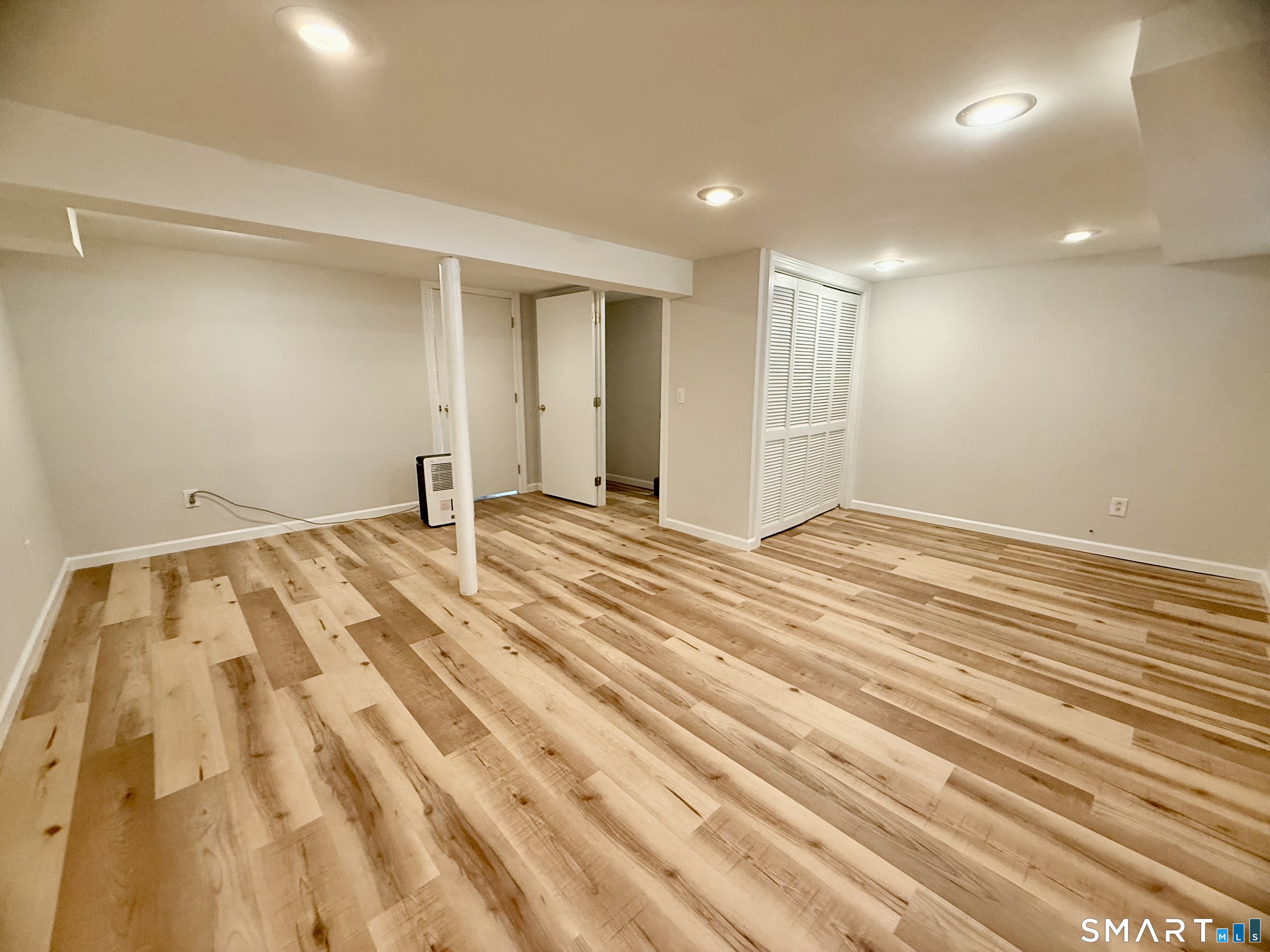 562 Oak Avenue Cheshire CT 06410