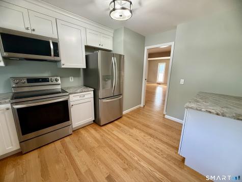562 Oak Avenue Cheshire CT 06410