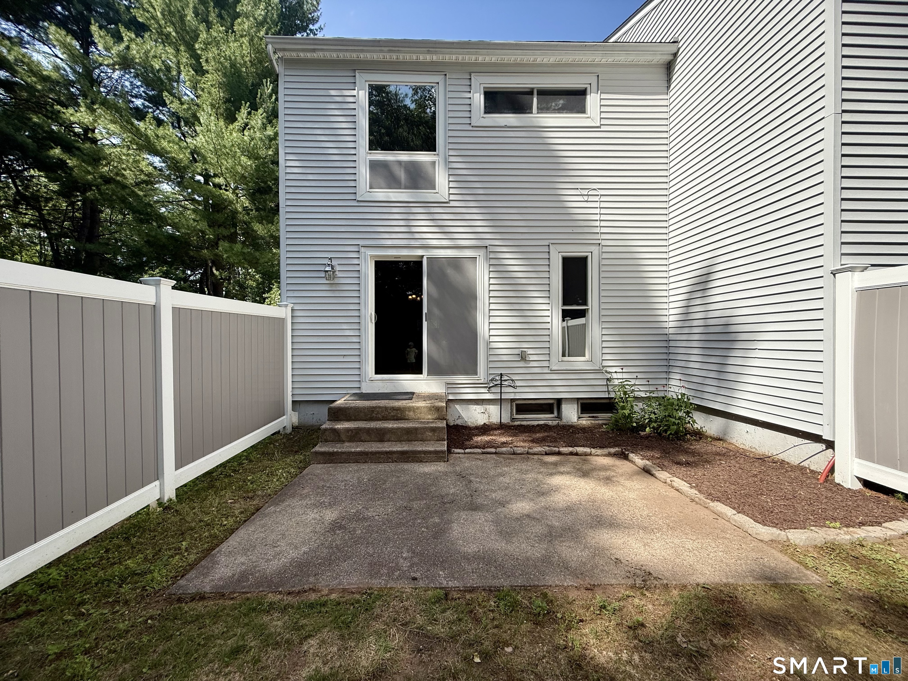 562 Oak Avenue Cheshire CT 06410