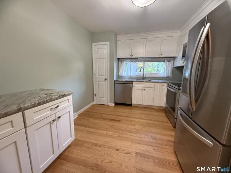 562 Oak Avenue Cheshire CT 06410