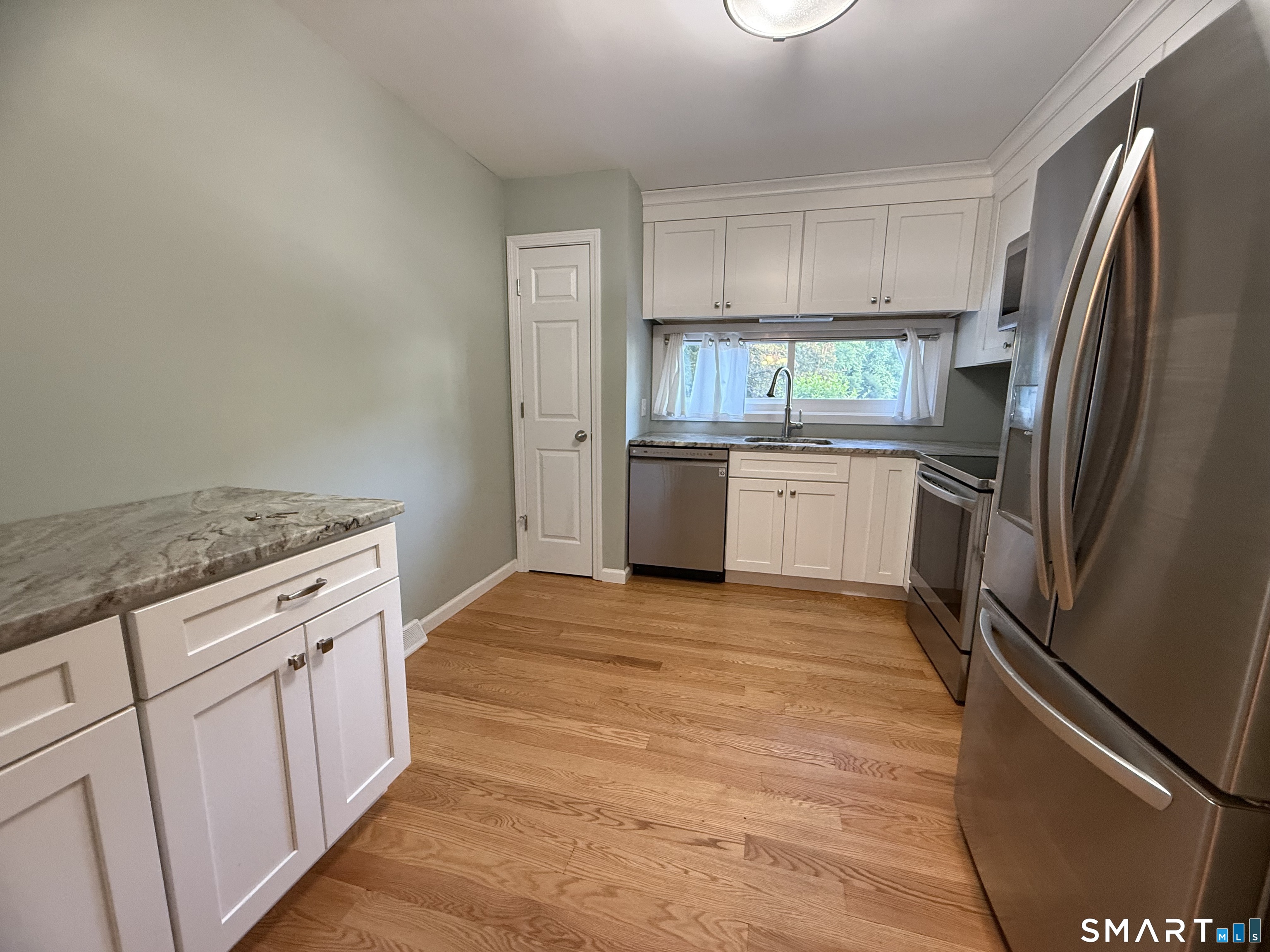 562 Oak Avenue Cheshire CT 06410