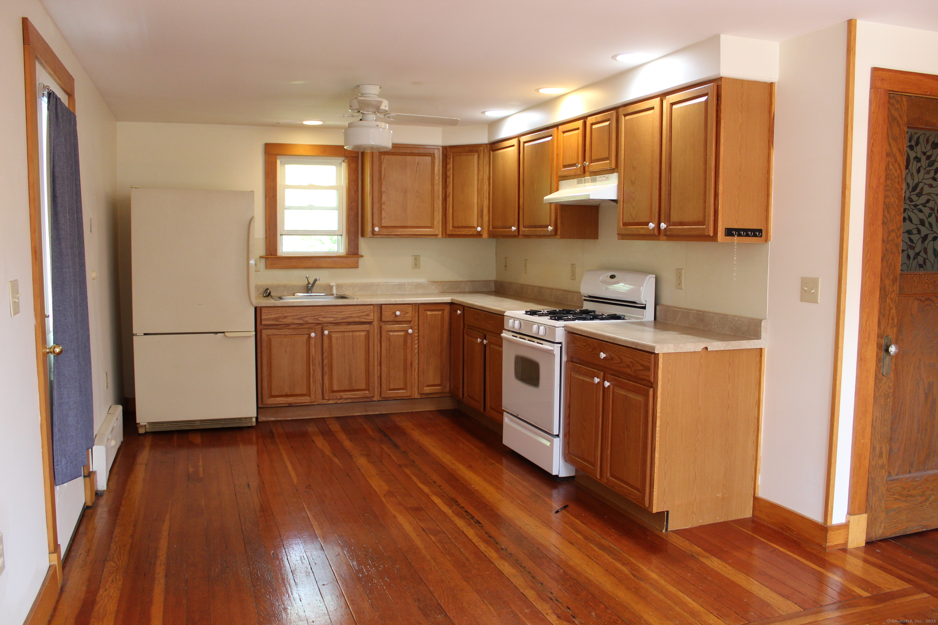 126 Chestnut Street Branford CT 06405