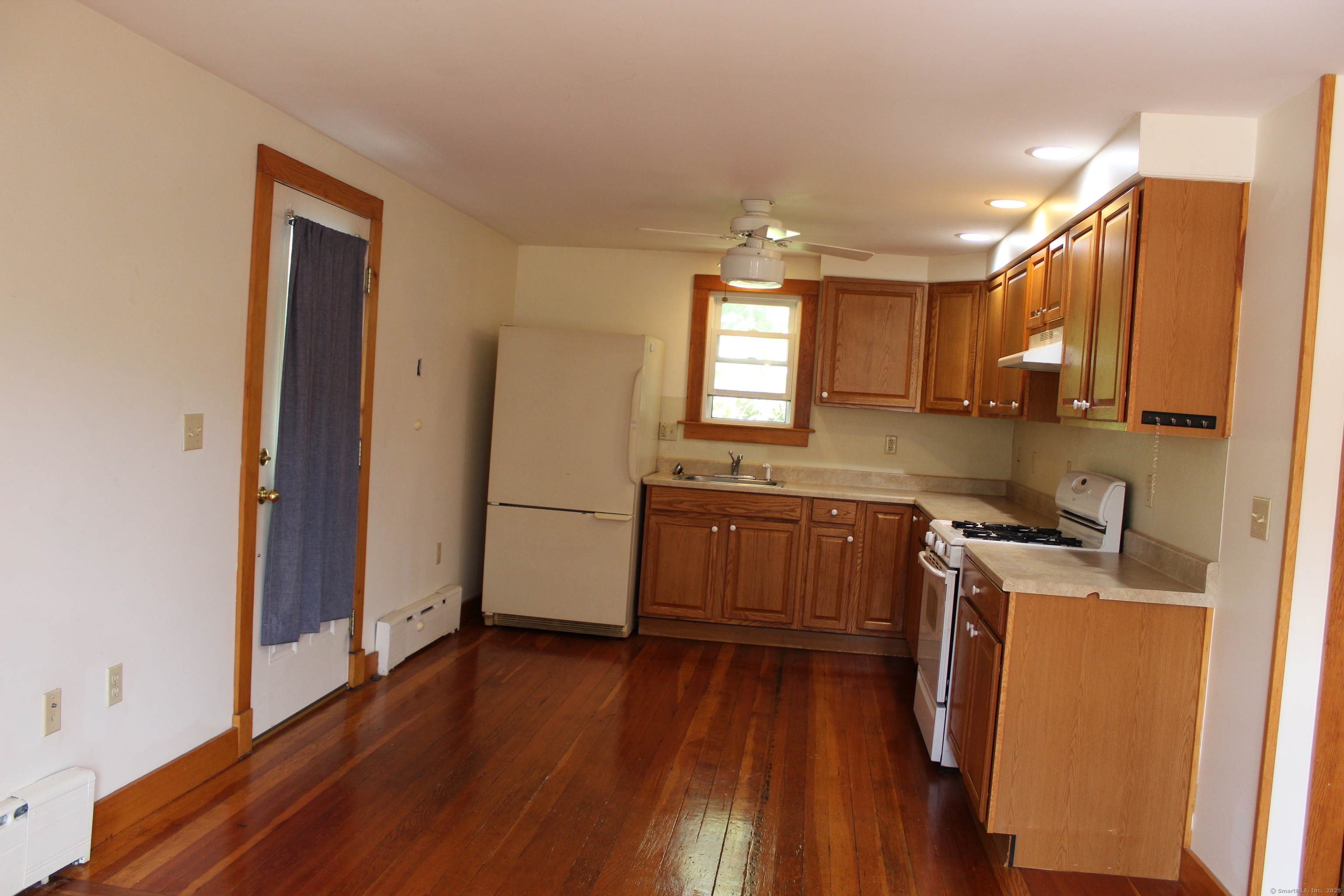 126 Chestnut Street Branford CT 06405