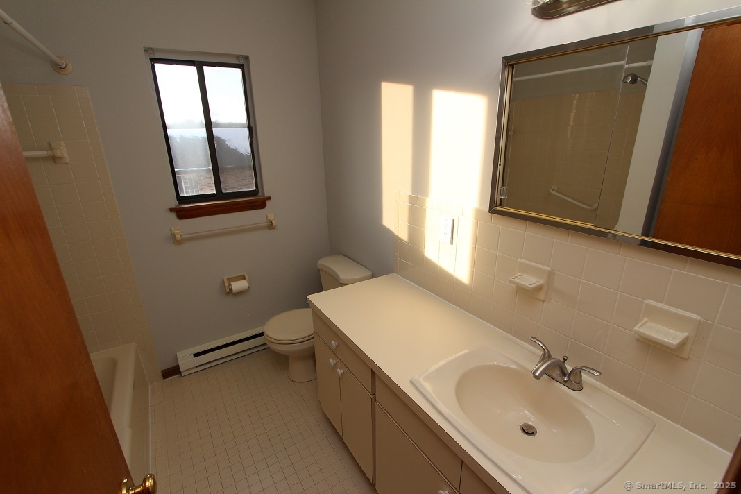 1400 Meriden Road Waterbury CT 06705