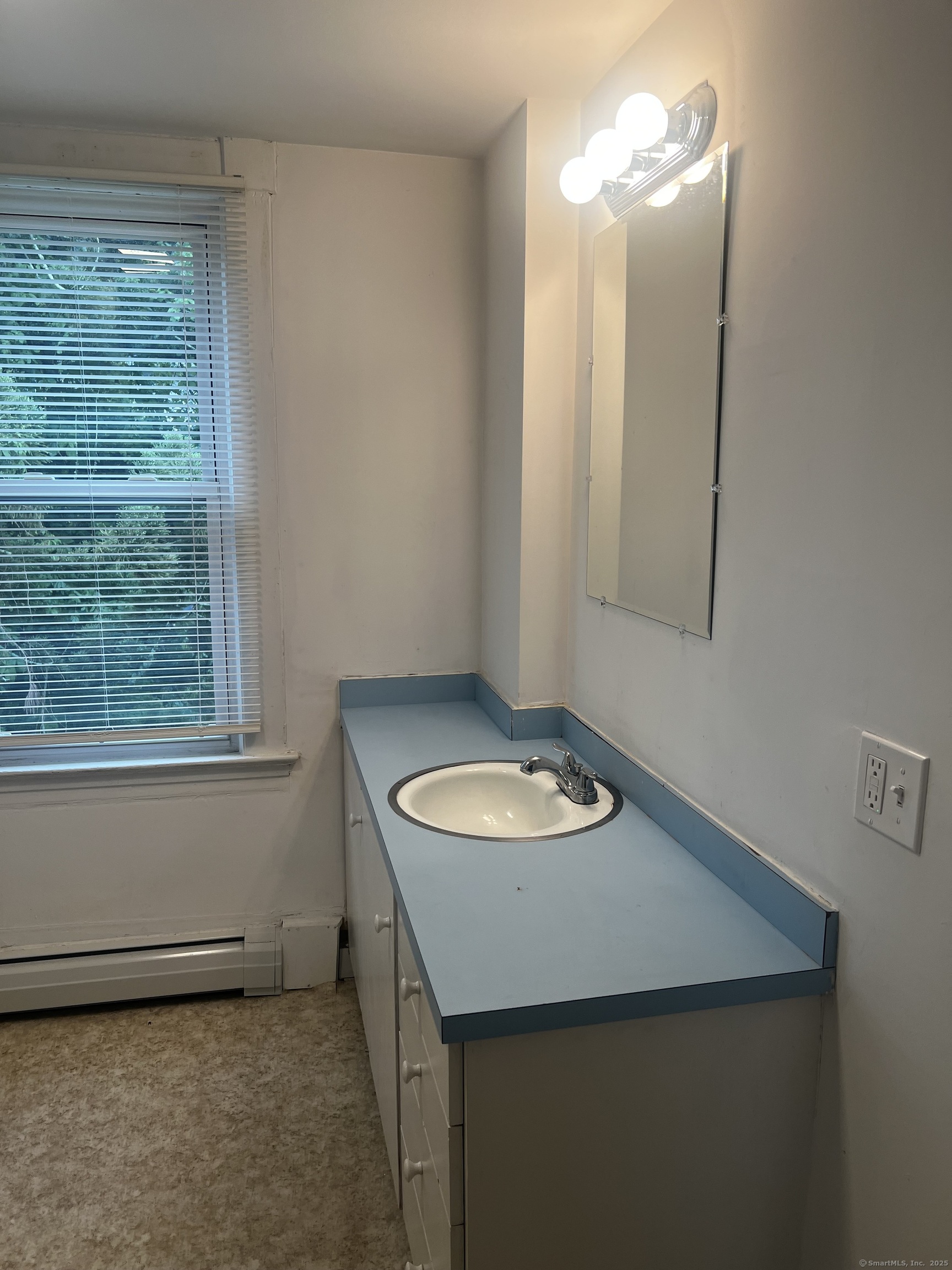 1 Farnsworth Street New London CT 06320