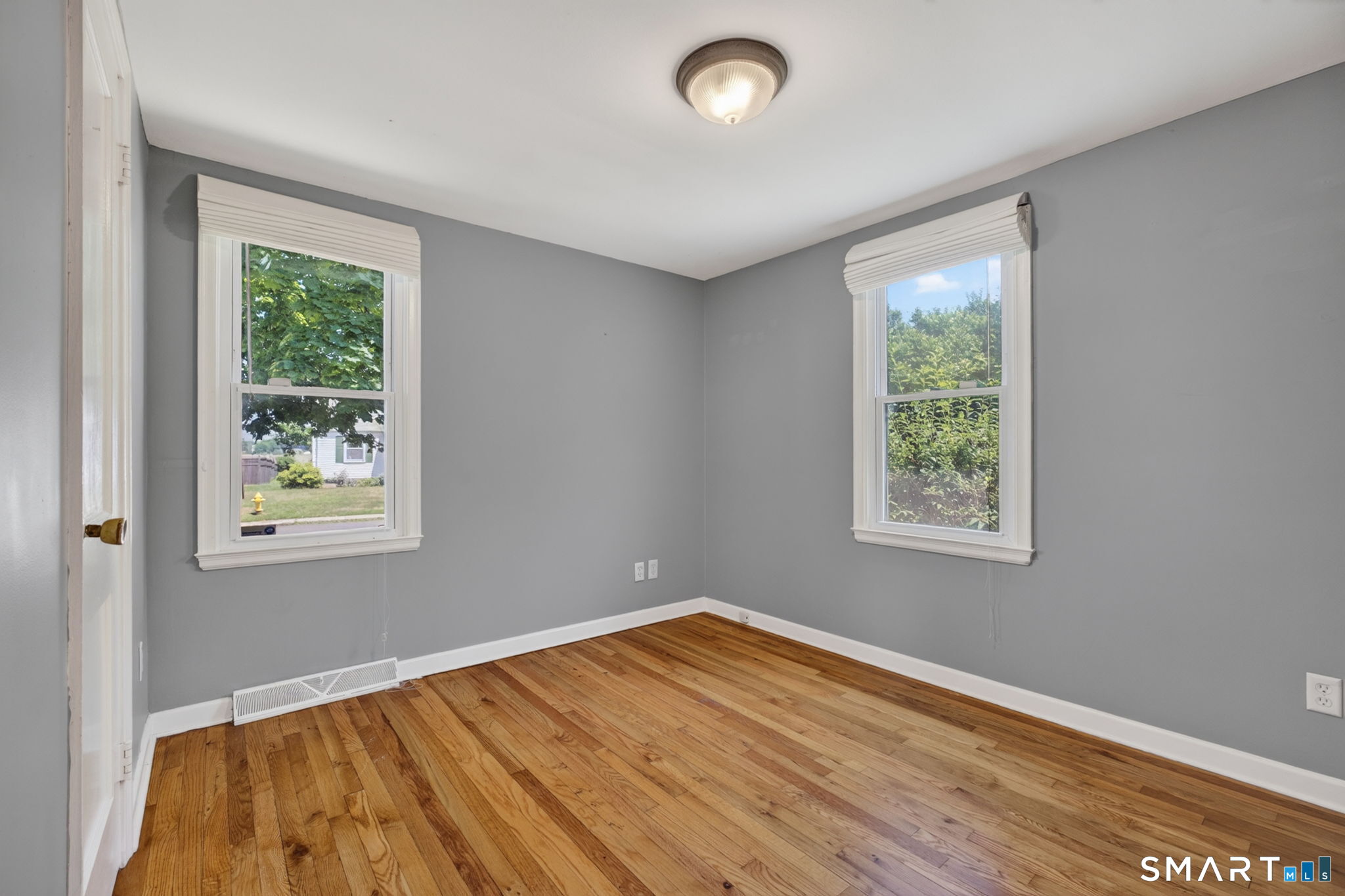 47 Clearview Avenue East Haven CT 06512