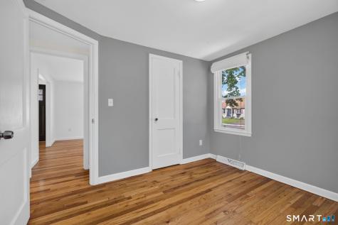 47 Clearview Avenue East Haven CT 06512