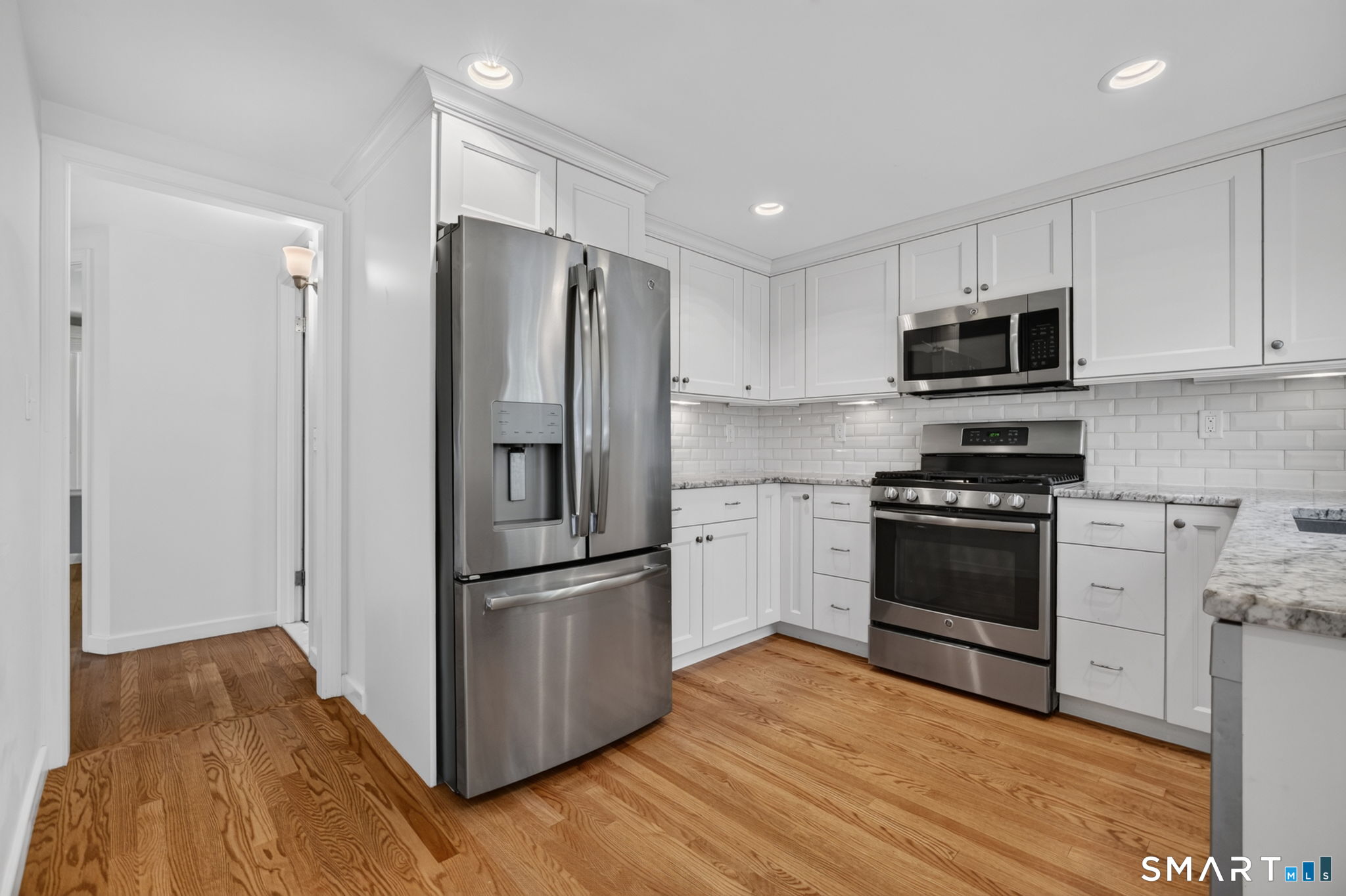 47 Clearview Avenue East Haven CT 06512