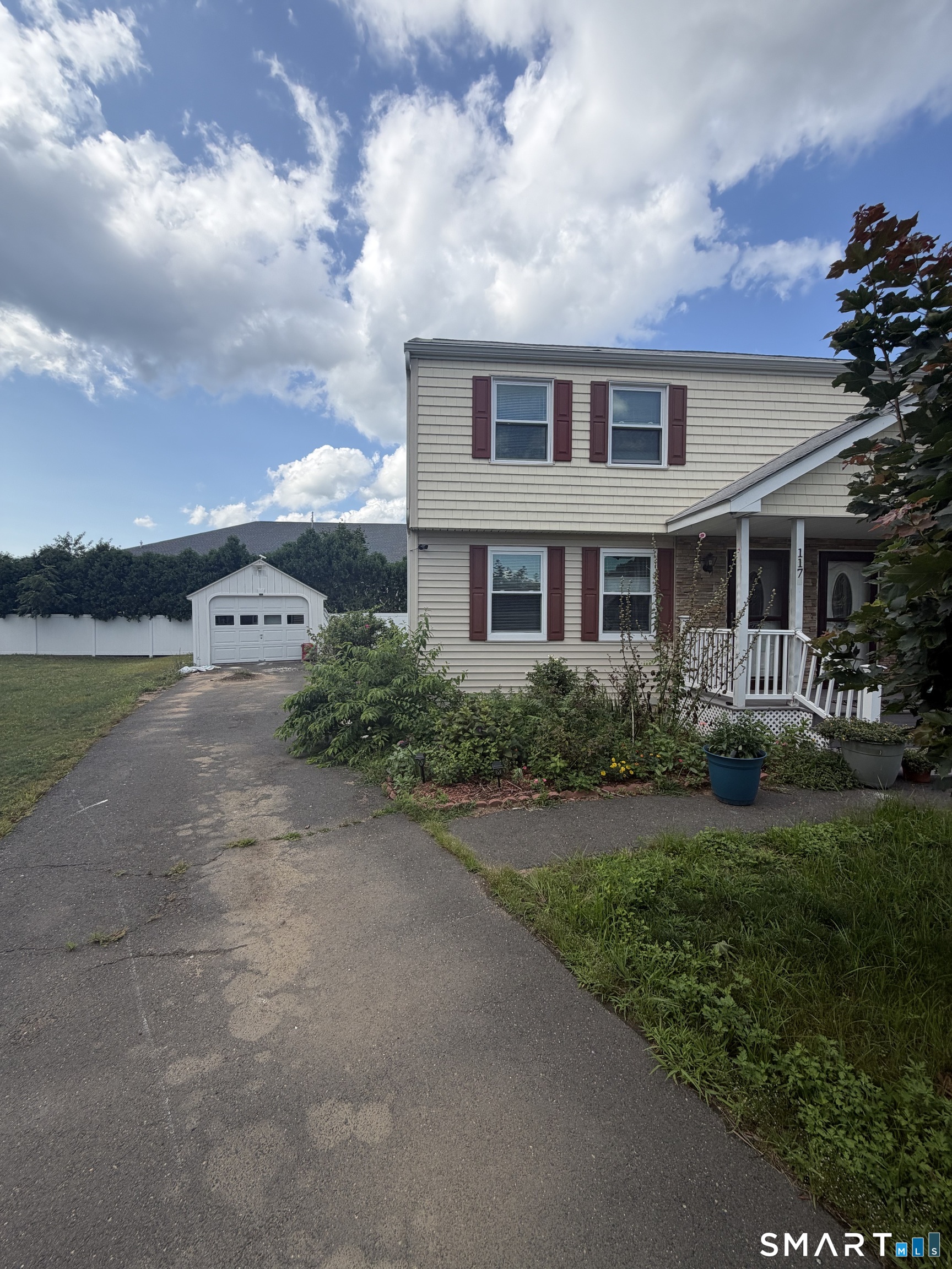 117 Footpath Lane East Hartford CT 06118
