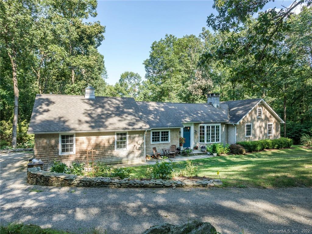 32 Jonathan Drive Roxbury CT 06783