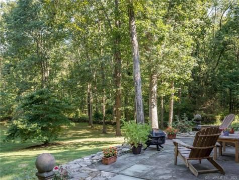 32 Jonathan Drive Roxbury CT 06783